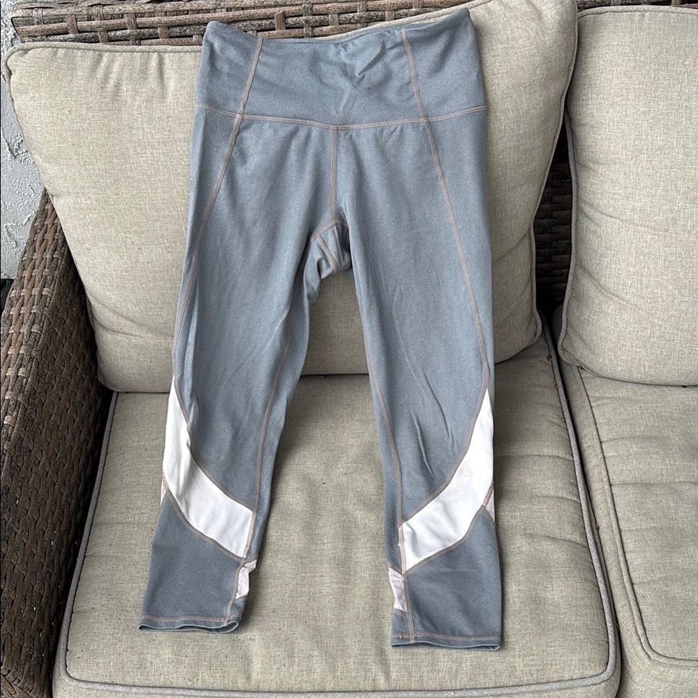 Athleta Cropped Leggings